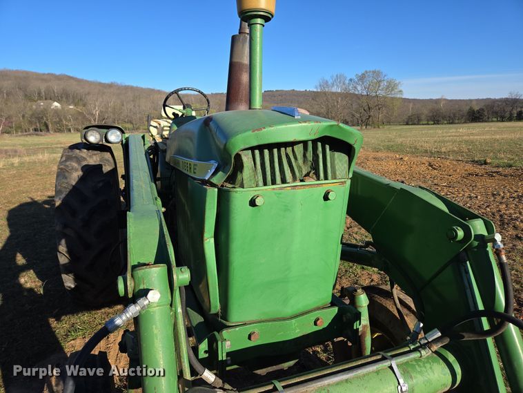 image for item DP6233 1966 John Deere 3020 tractor