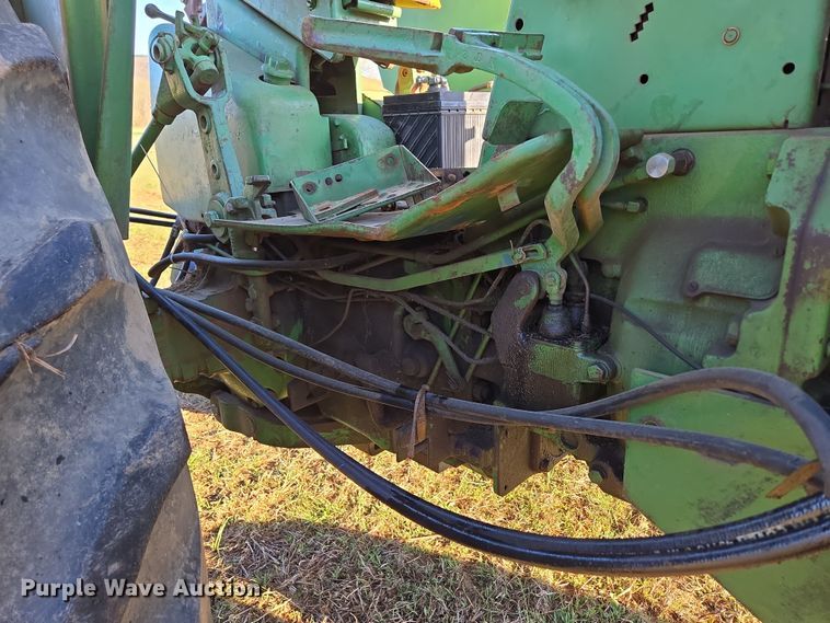 image for item DP6233 1966 John Deere 3020 tractor