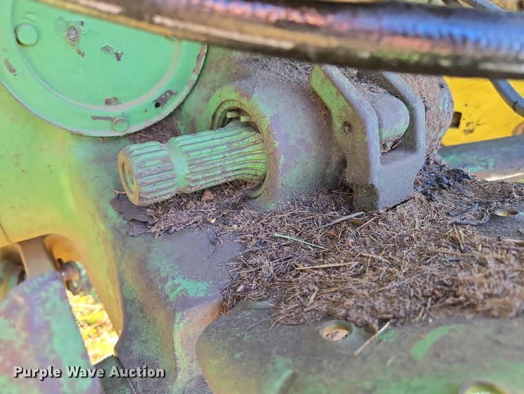 image for item DP6233 1966 John Deere 3020 tractor