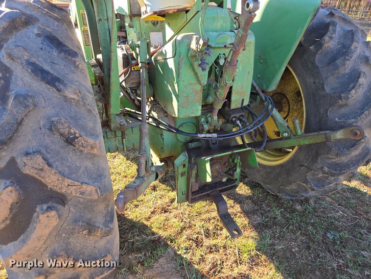 image for item DP6233 1966 John Deere 3020 tractor