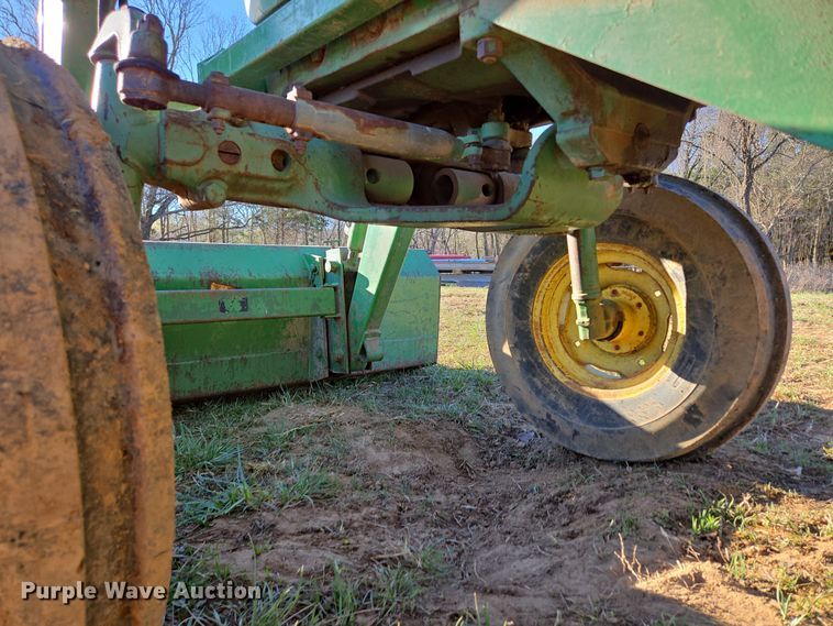 image for item DP6233 1966 John Deere 3020 tractor