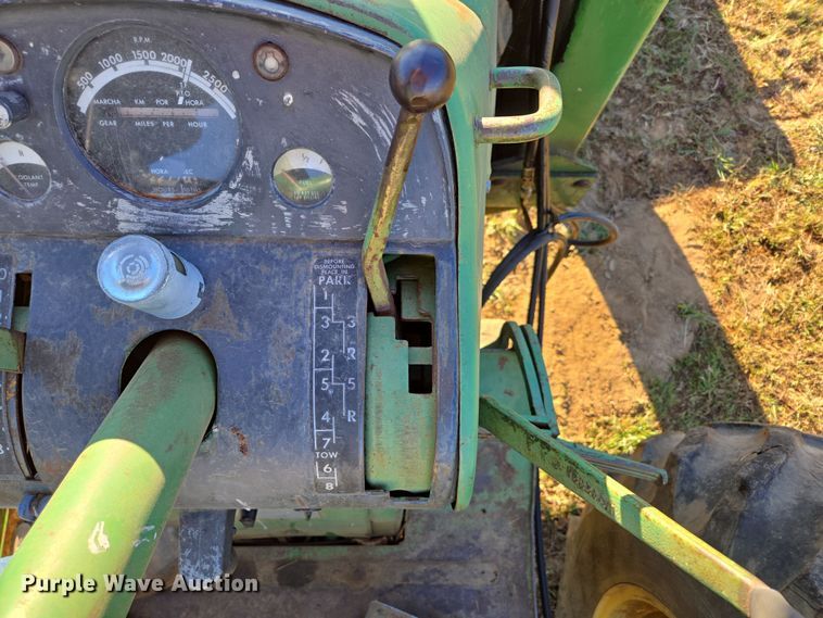 image for item DP6233 1966 John Deere 3020 tractor