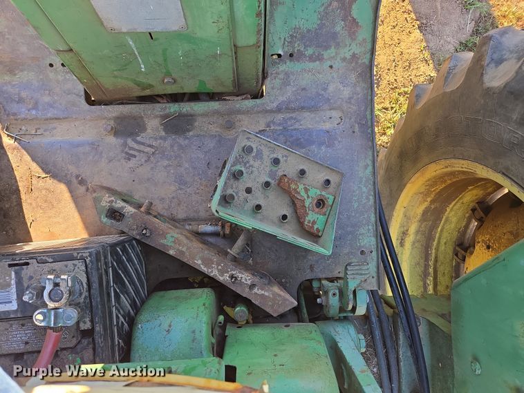 image for item DP6233 1966 John Deere 3020 tractor