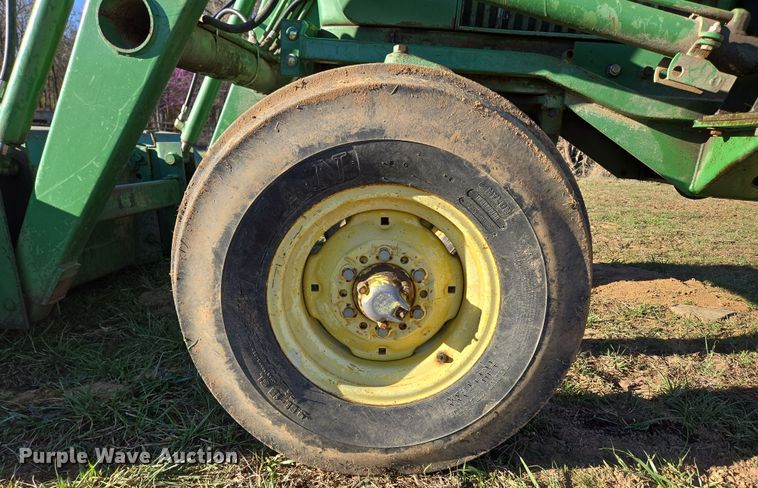 image for item DP6233 1966 John Deere 3020 tractor