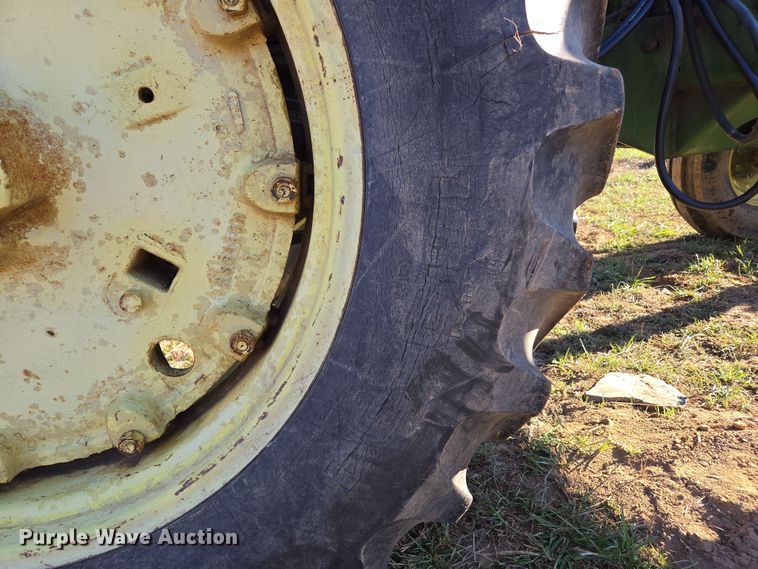 image for item DP6233 1966 John Deere 3020 tractor