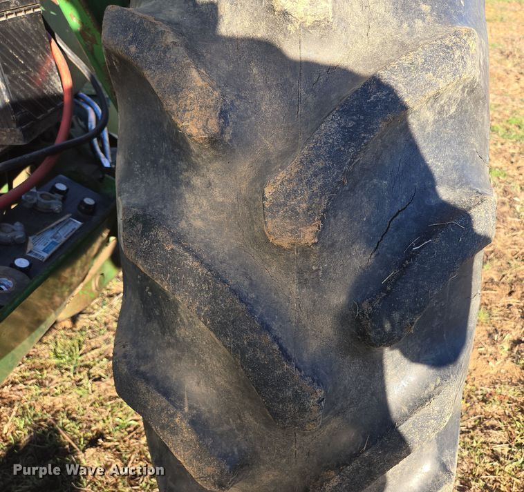 image for item DP6233 1966 John Deere 3020 tractor