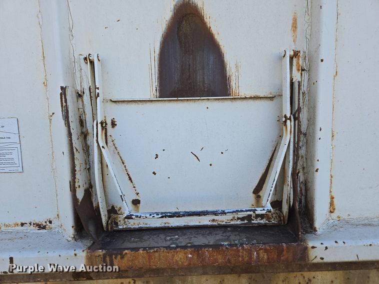 image for item DP6245 1991 International 8100  grain truck