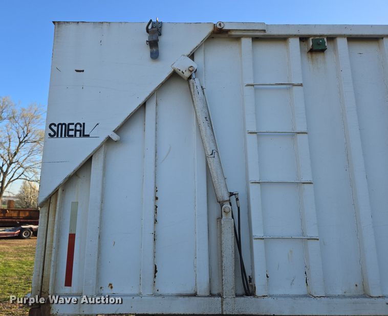 image for item DP6245 1991 International 8100  grain truck