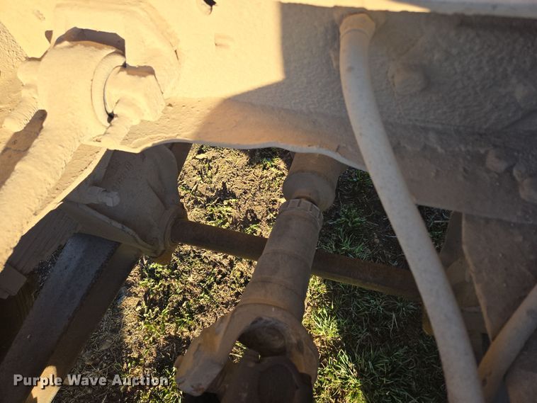 image for item DP6245 1991 International 8100  grain truck