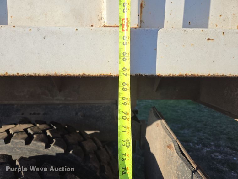 image for item DP6245 1991 International 8100  grain truck