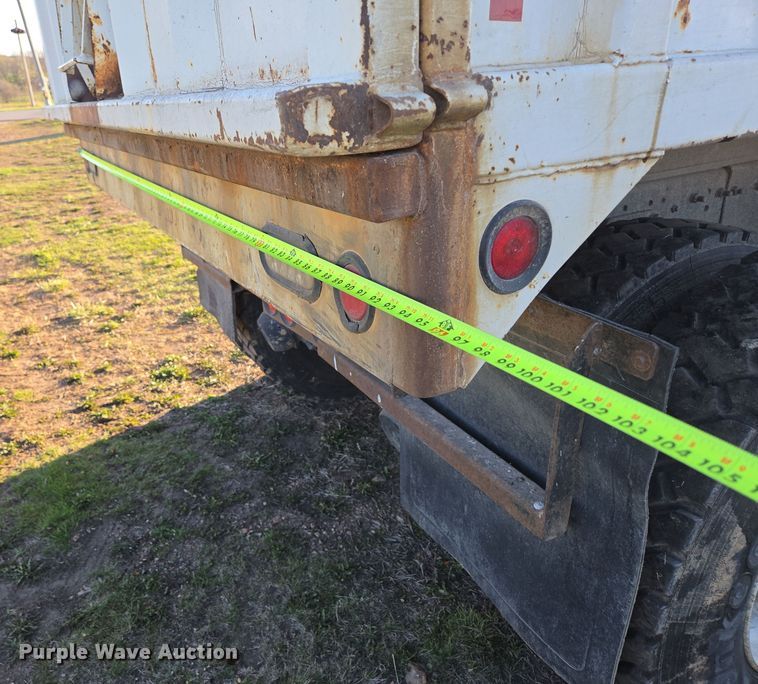 image for item DP6245 1991 International 8100  grain truck