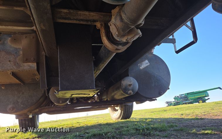 image for item DP6245 1991 International 8100  grain truck