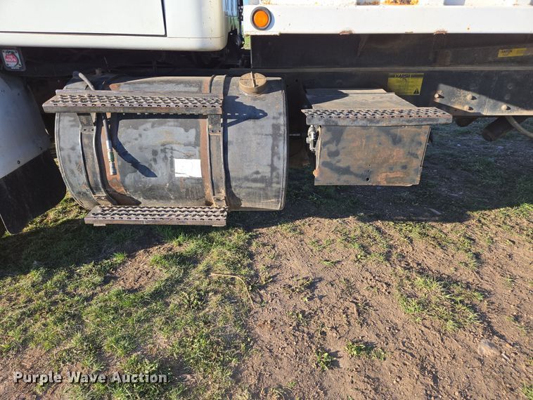 image for item DP6245 1991 International 8100  grain truck