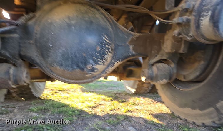 image for item DP6245 1991 International 8100  grain truck