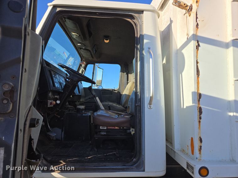 image for item DP6245 1991 International 8100  grain truck