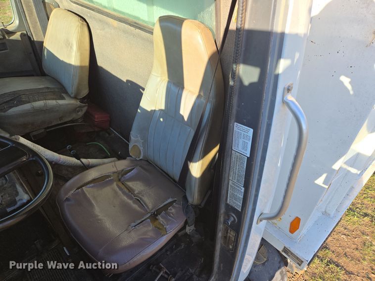 image for item DP6245 1991 International 8100  grain truck