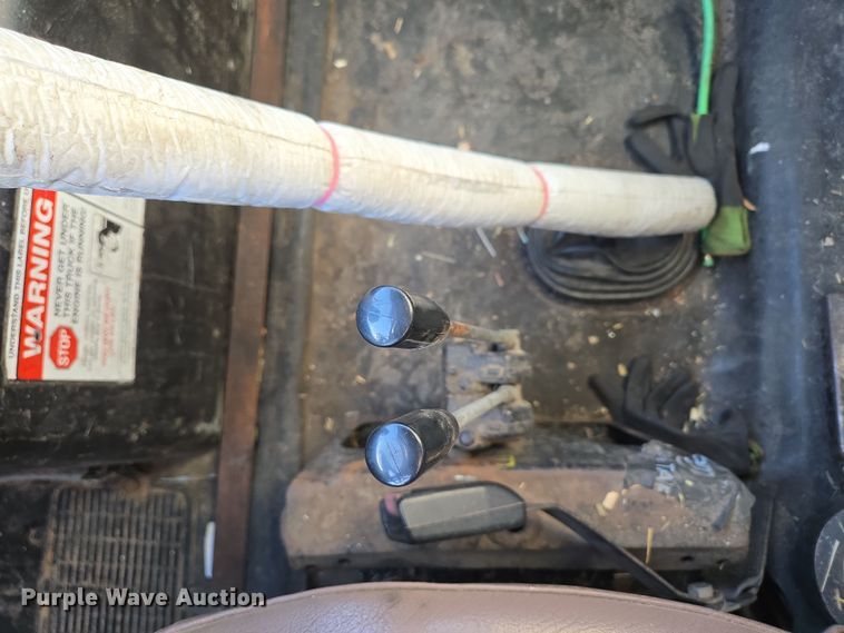 image for item DP6245 1991 International 8100  grain truck