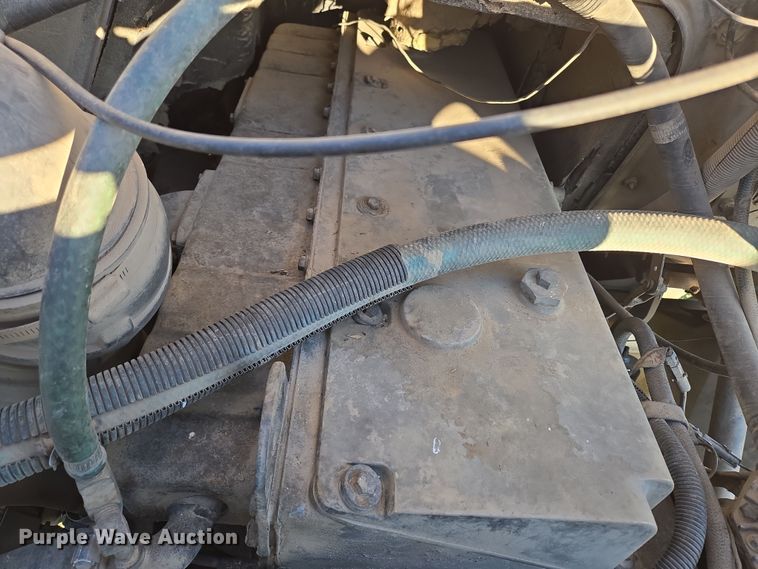 image for item DP6245 1991 International 8100  grain truck