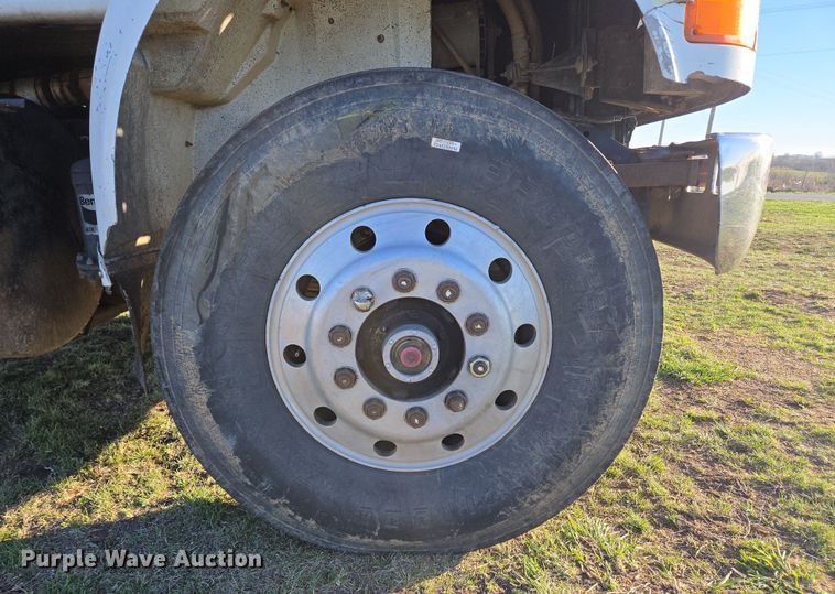 image for item DP6245 1991 International 8100  grain truck