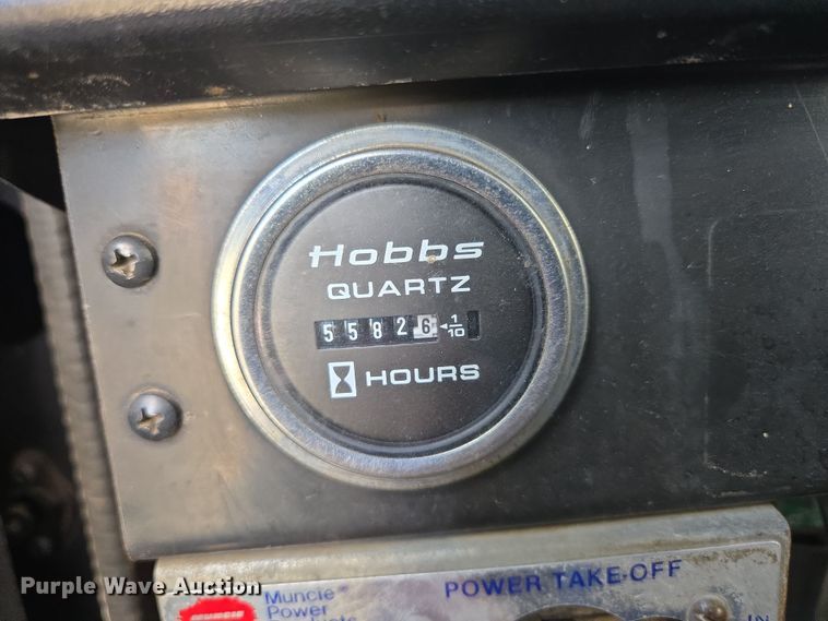 image for item DP6245 1991 International 8100  grain truck