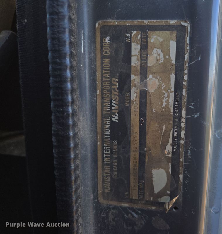 image for item DP6245 1991 International 8100  grain truck