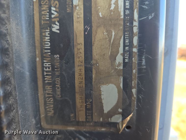 image for item DP6245 1991 International 8100  grain truck