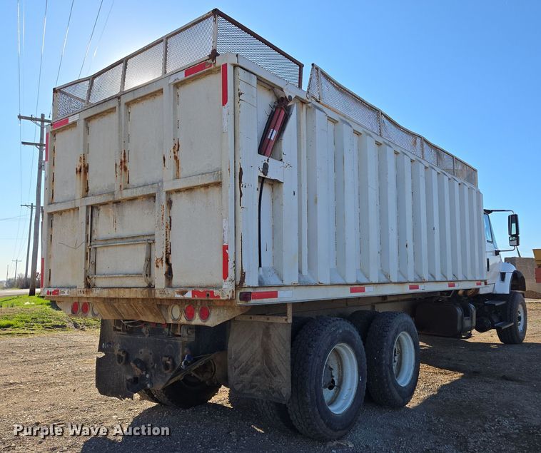image for item DP6246 2005 International 7600 6x4 silage truck