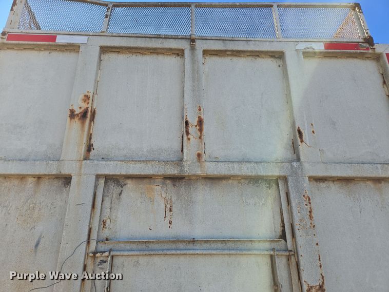 image for item DP6246 2005 International 7600 6x4 silage truck