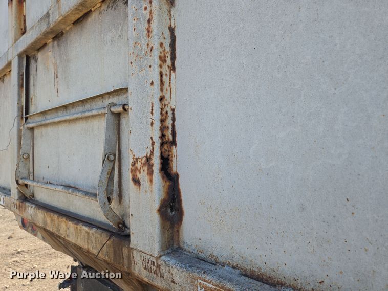 image for item DP6246 2005 International 7600 6x4 silage truck