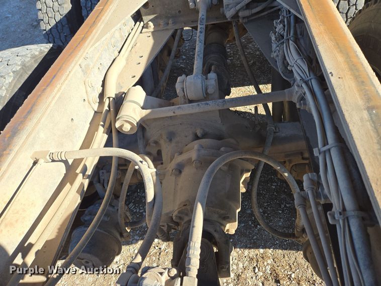 image for item DP6246 2005 International 7600 6x4 silage truck