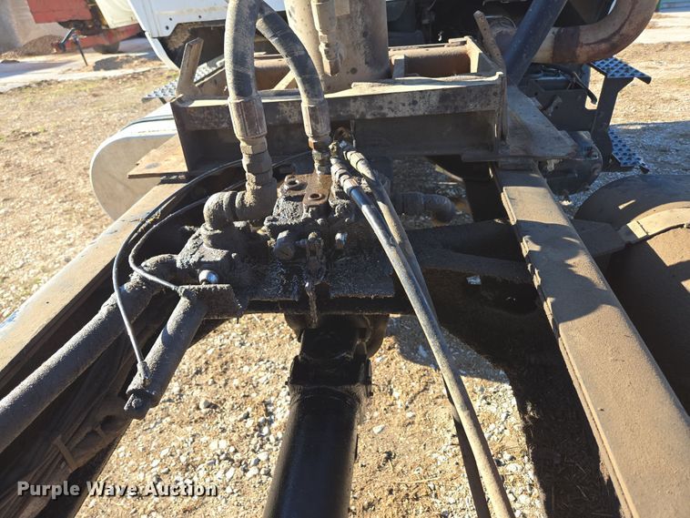 image for item DP6246 2005 International 7600 6x4 silage truck