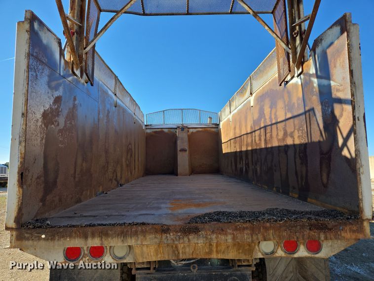 image for item DP6246 2005 International 7600 6x4 silage truck