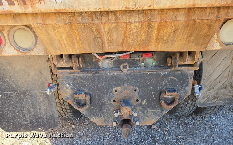 image for item DP6246 2005 International 7600 6x4 silage truck