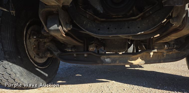 image for item DP6246 2005 International 7600 6x4 silage truck