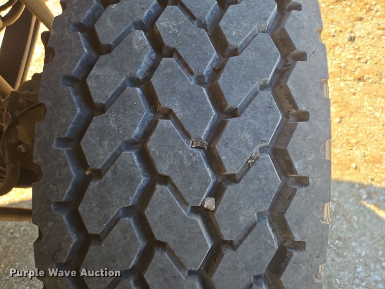 image for item DP6246 2005 International 7600 6x4 silage truck