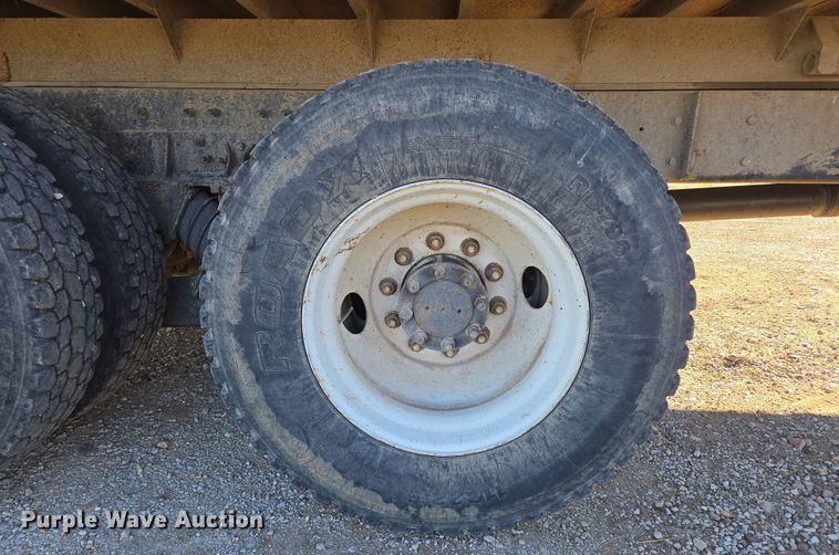 image for item DP6246 2005 International 7600 6x4 silage truck