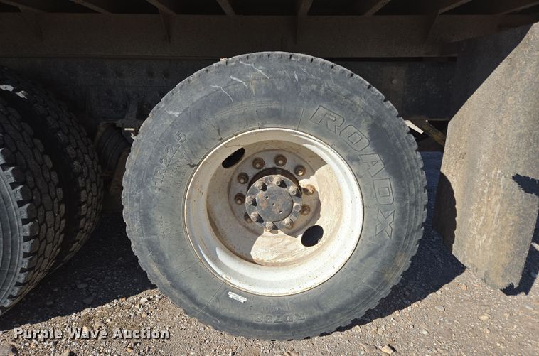 image for item DP6246 2005 International 7600 6x4 silage truck