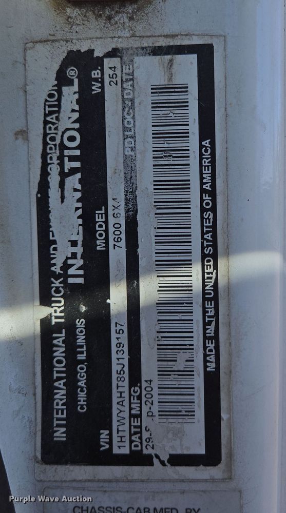 image for item DP6246 2005 International 7600 6x4 silage truck