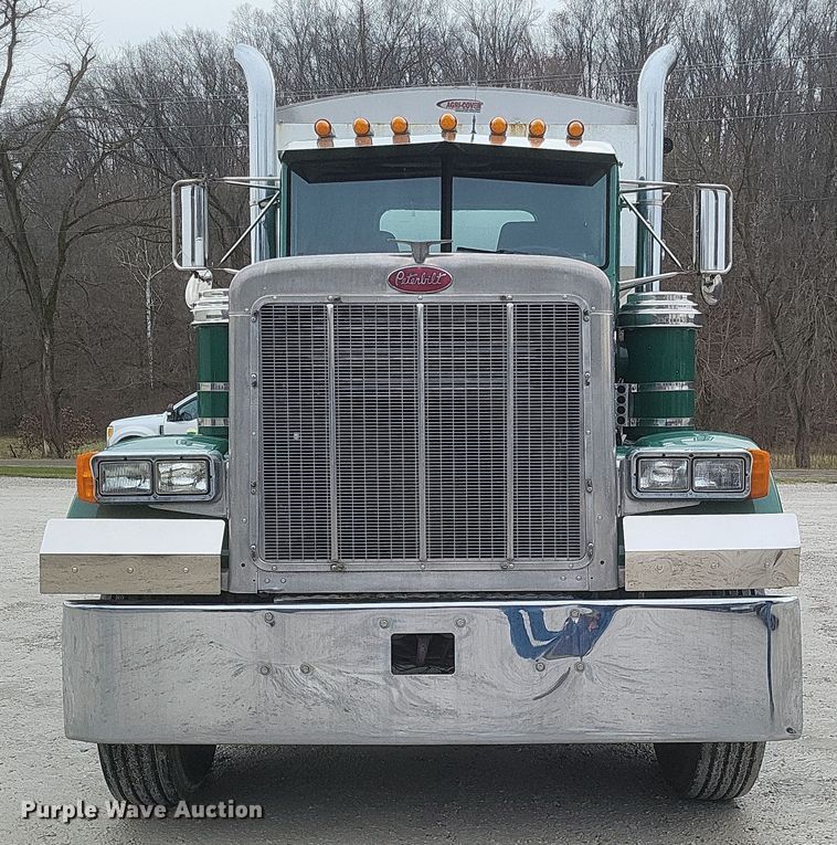 image for item DQ3865 1989 Peterbilt 379 glider kit fertilizer delivery truck