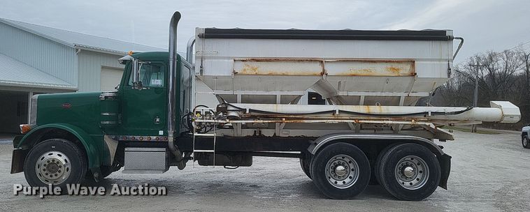 image for item DQ3865 1989 Peterbilt 379 glider kit fertilizer delivery truck