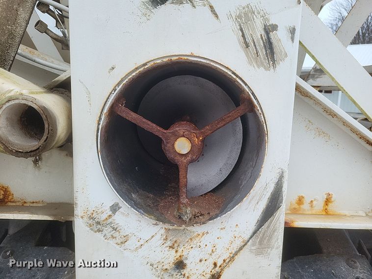 image for item DQ3865 1989 Peterbilt 379 glider kit fertilizer delivery truck