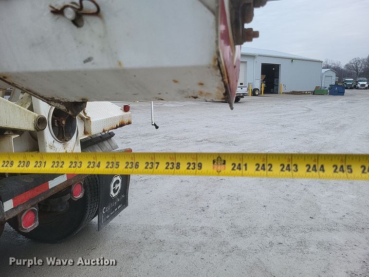 image for item DQ3865 1989 Peterbilt 379 glider kit fertilizer delivery truck