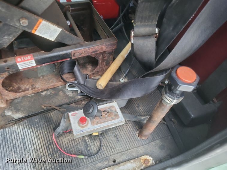 image for item DQ3865 1989 Peterbilt 379 glider kit fertilizer delivery truck