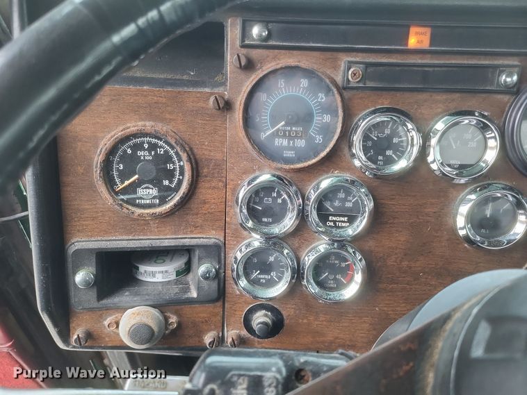 image for item DQ3865 1989 Peterbilt 379 glider kit fertilizer delivery truck