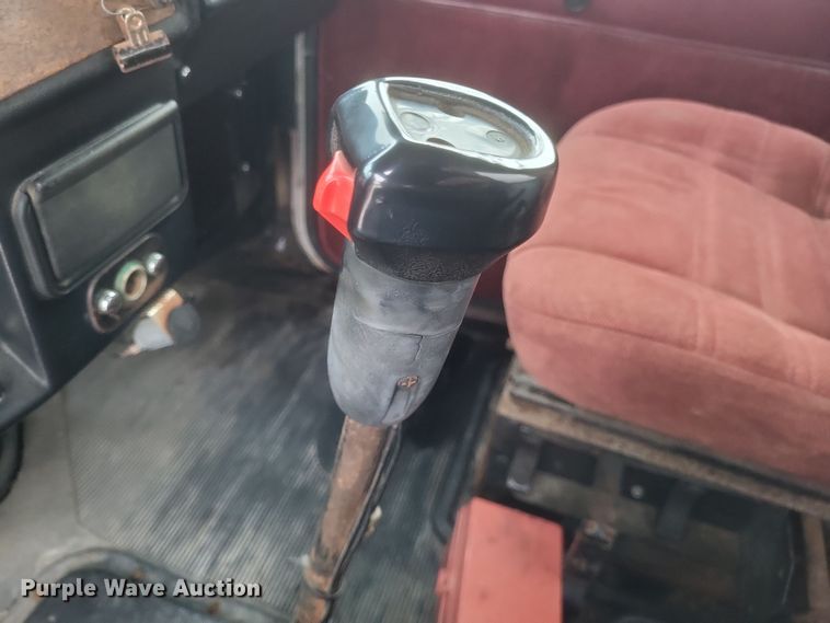 image for item DQ3865 1989 Peterbilt 379 glider kit fertilizer delivery truck