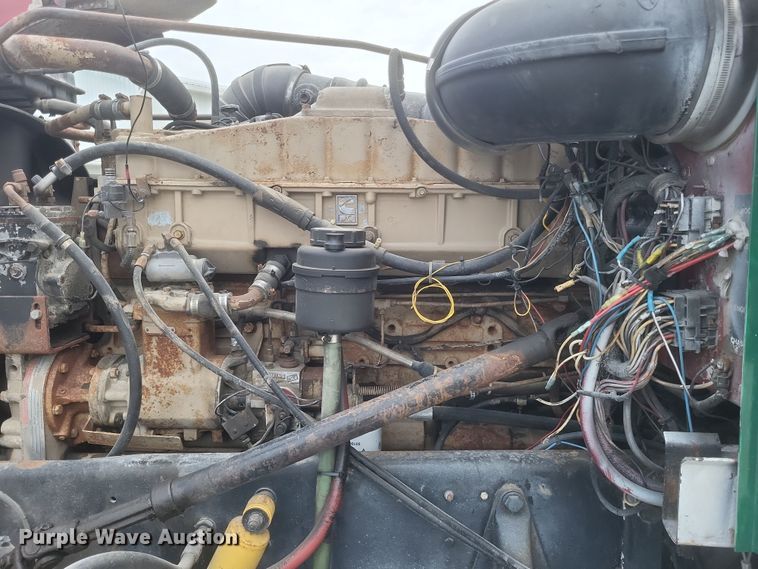 image for item DQ3865 1989 Peterbilt 379 glider kit fertilizer delivery truck