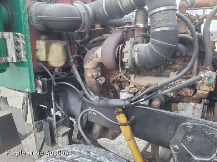 image for item DQ3865 1989 Peterbilt 379 glider kit fertilizer delivery truck