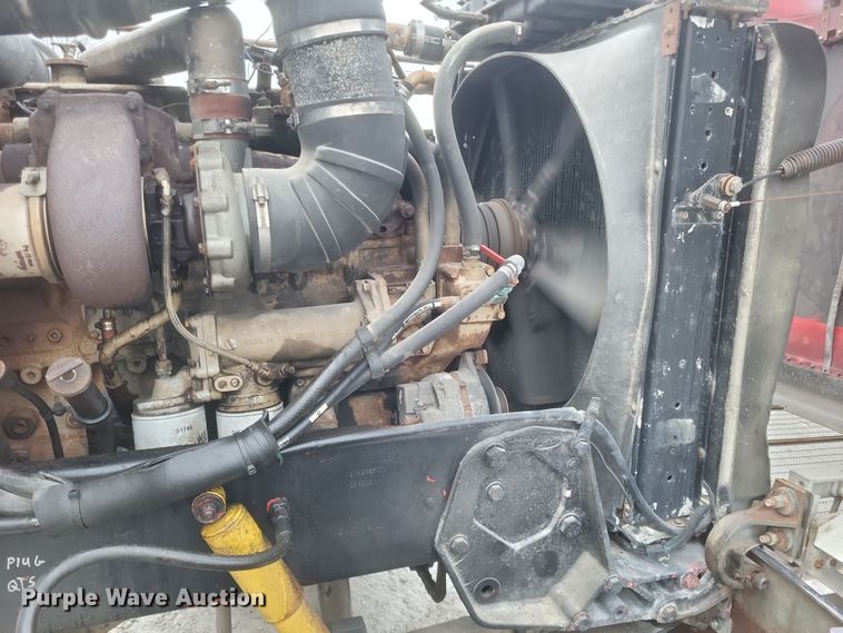 image for item DQ3865 1989 Peterbilt 379 glider kit fertilizer delivery truck