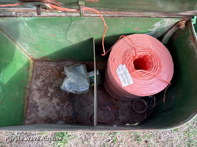 image for item DQ6498 John Deere small square baler