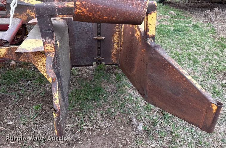 image for item DQ6499 New Holland Stackliner 1012 bale stacker